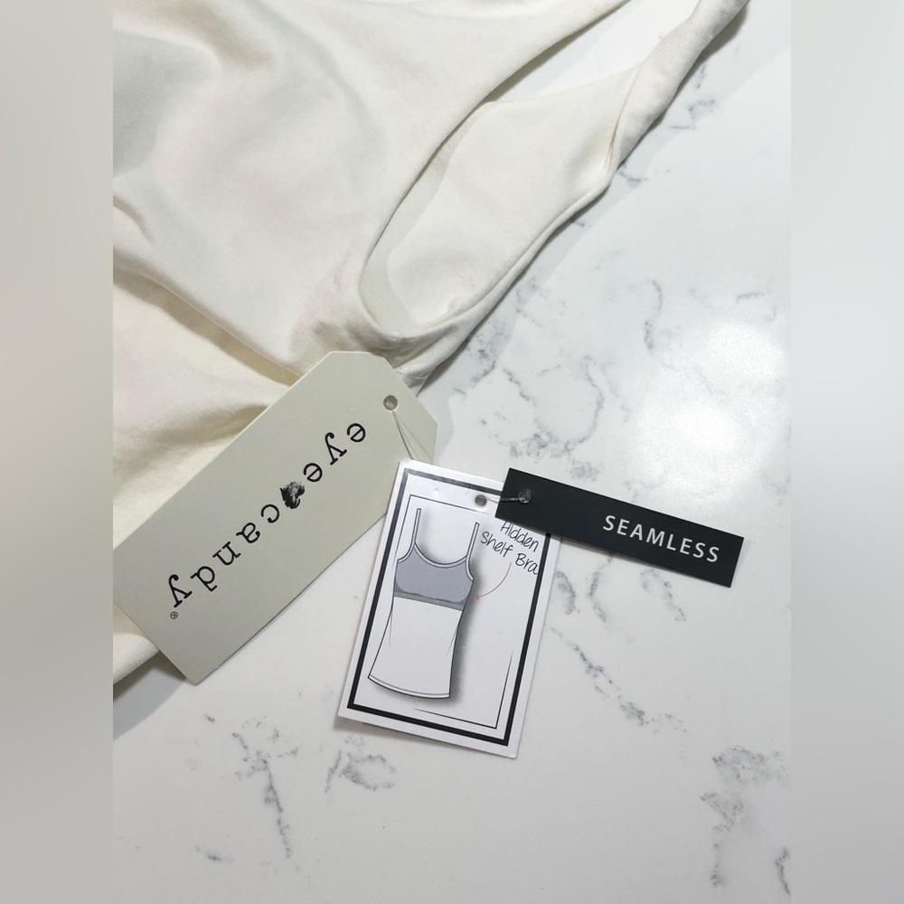 ❥𝐞𝐲𝐞 𝐜𝐚𝐧𝐝𝐲: Tank Top with Built in Bra - Picture 4 of 5